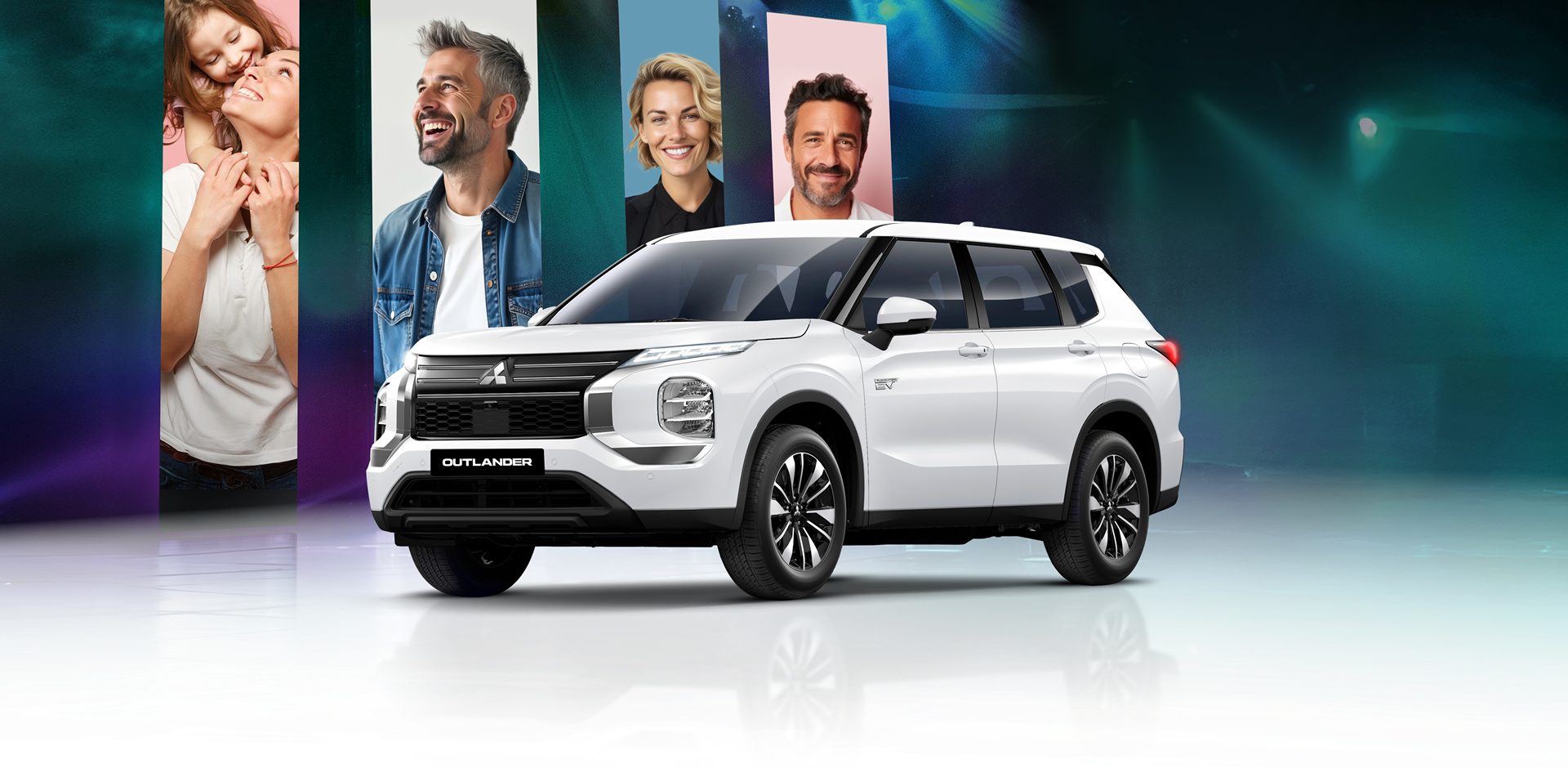 Mitsubishi Outlander Diamant in Weiß mit vier fröhlichen Menschen vor modernem Bühnen-Setting mit bunter Beleuchtung